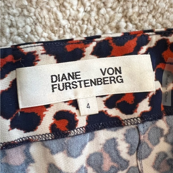 Diane Von Furstenberg Leopard Print Pencil Skirt - Picture 6 of 11
